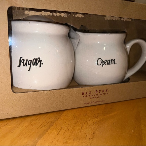 Rae Dunn Artisan Collection Cream & Sugar Set - Picture 4 of 6